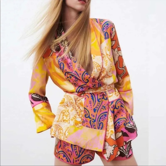 Zara Jackets & Blazers - Zara Floral Printed Kimono Jacket